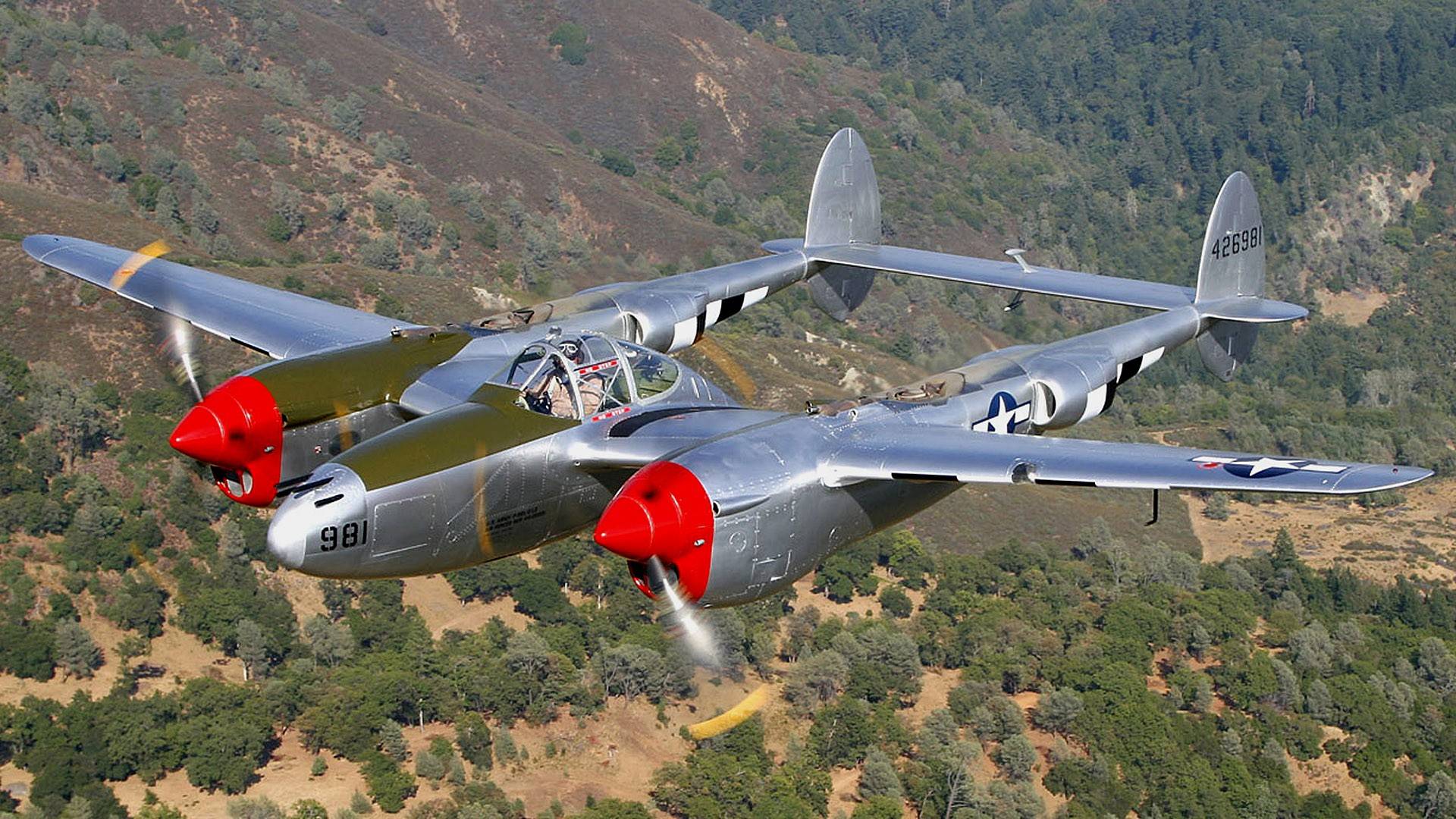 Airplanes P38 Wallpaper