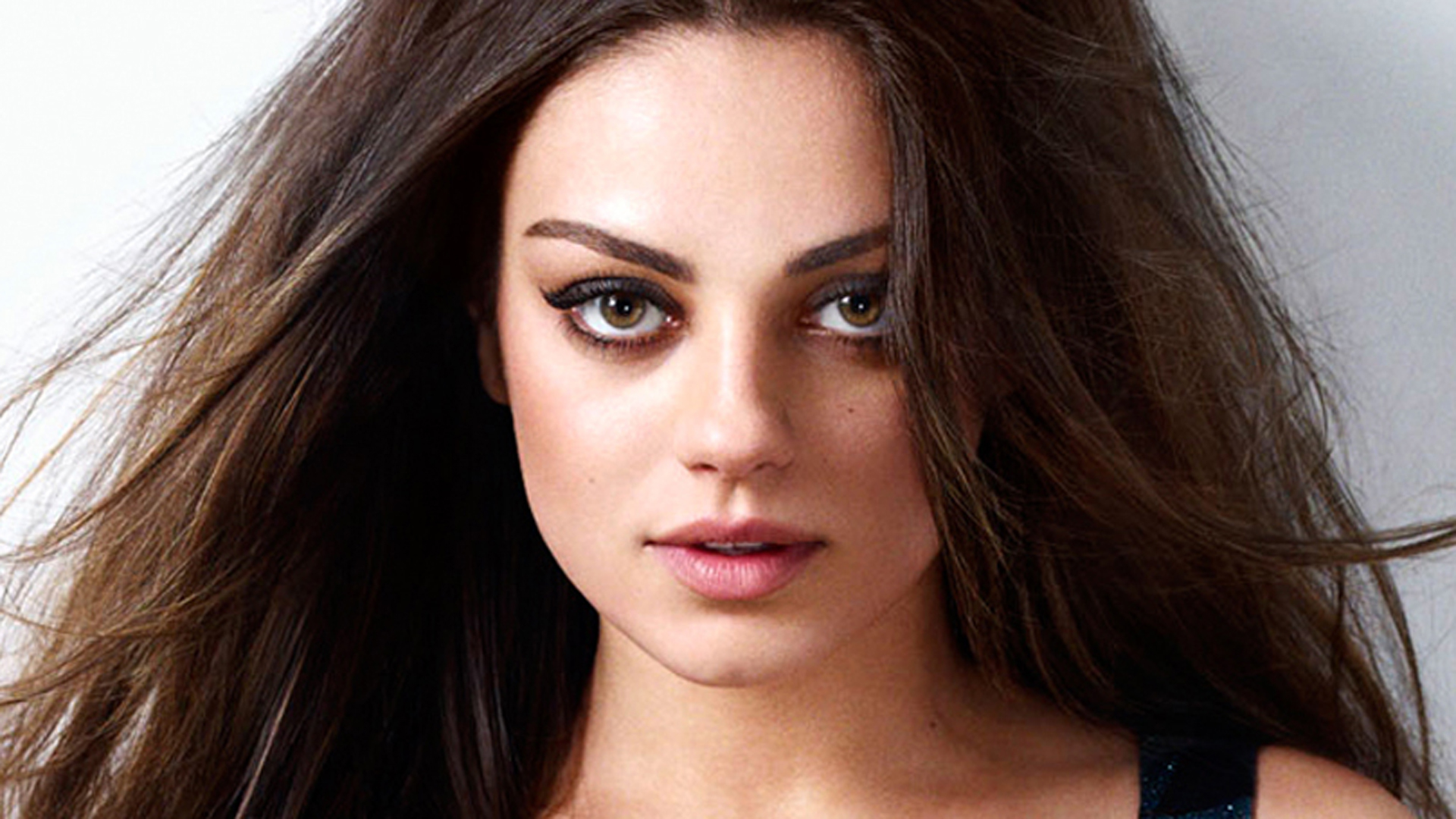 Mila Kunis Wallpaper - Download to your mobile from PHONEKY