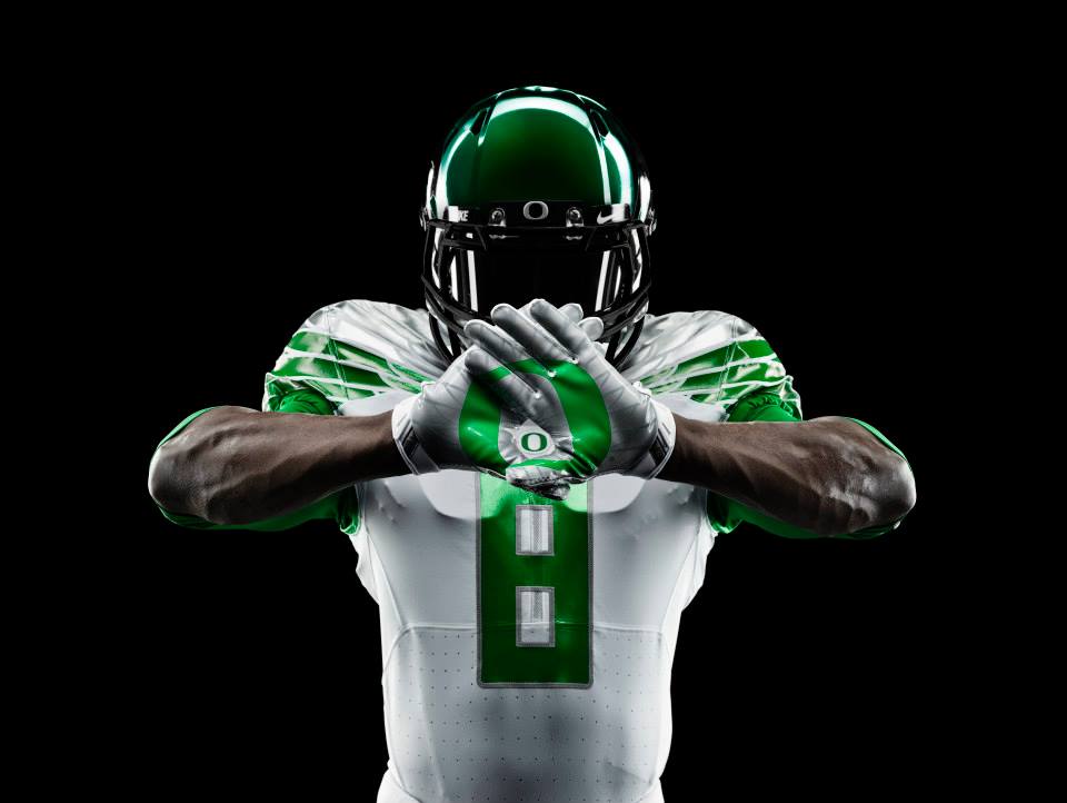 Oregon Ducks Unveil Nike Pro Bat Mach Speed Uniforms