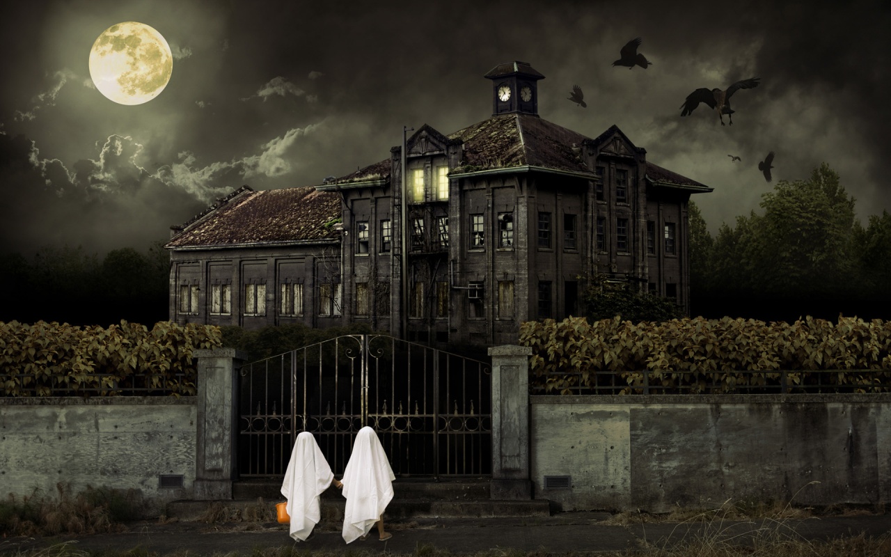 Halloween Scary House Wallpaper HD