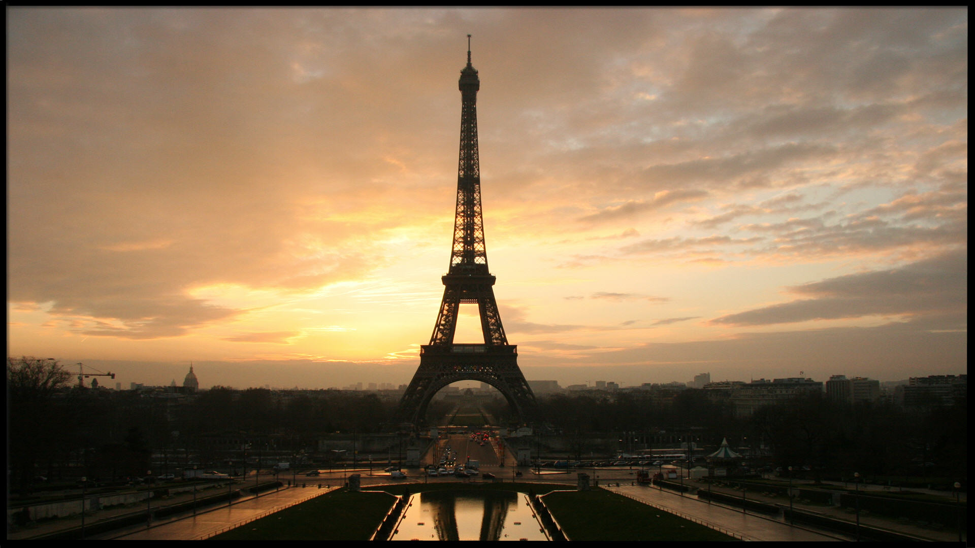 Eiffel Tower Border Wallpaper HD
