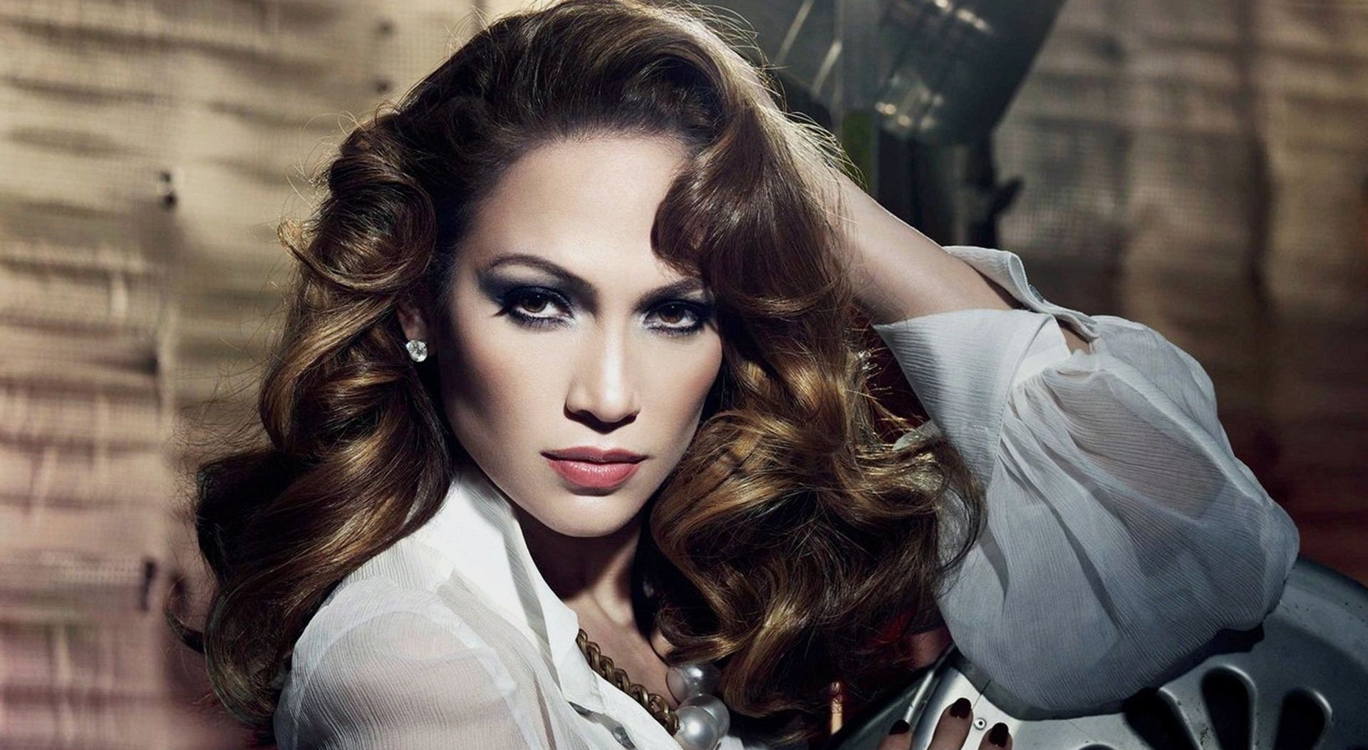 Jennifer Lopez Beautiful HD Wallpaper