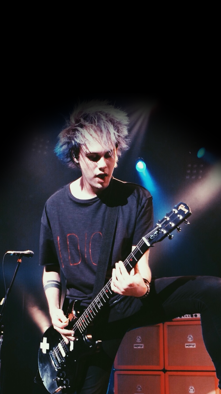 michael clifford wallpaper for iphone
