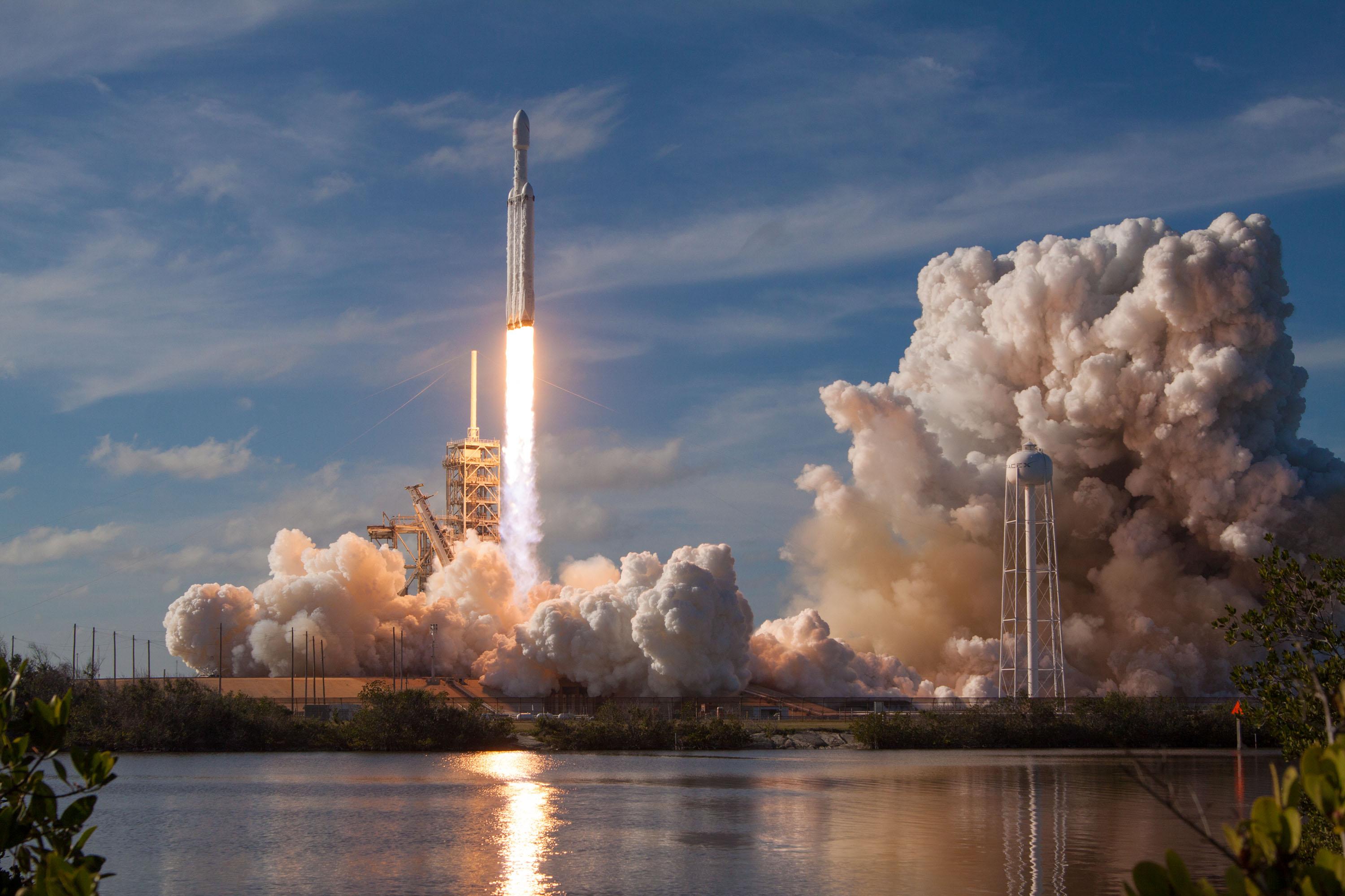 Falcon Heavy Space X Launch Macbook Pro Retina HD 4k