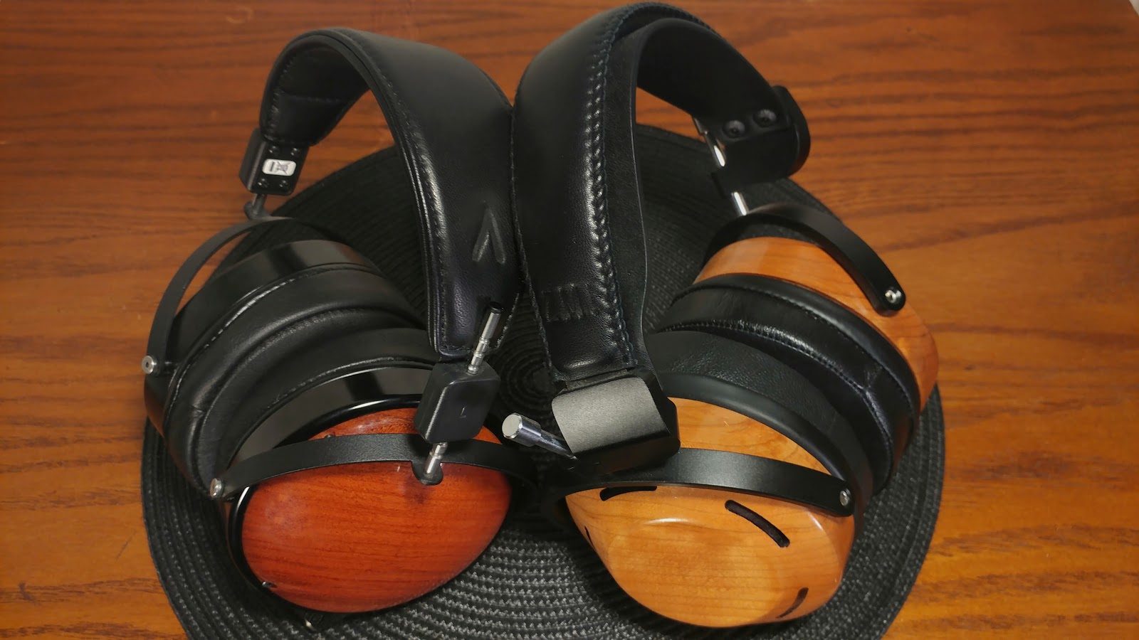 Audeze Lcd Xc Res Headphone And Discussion Head