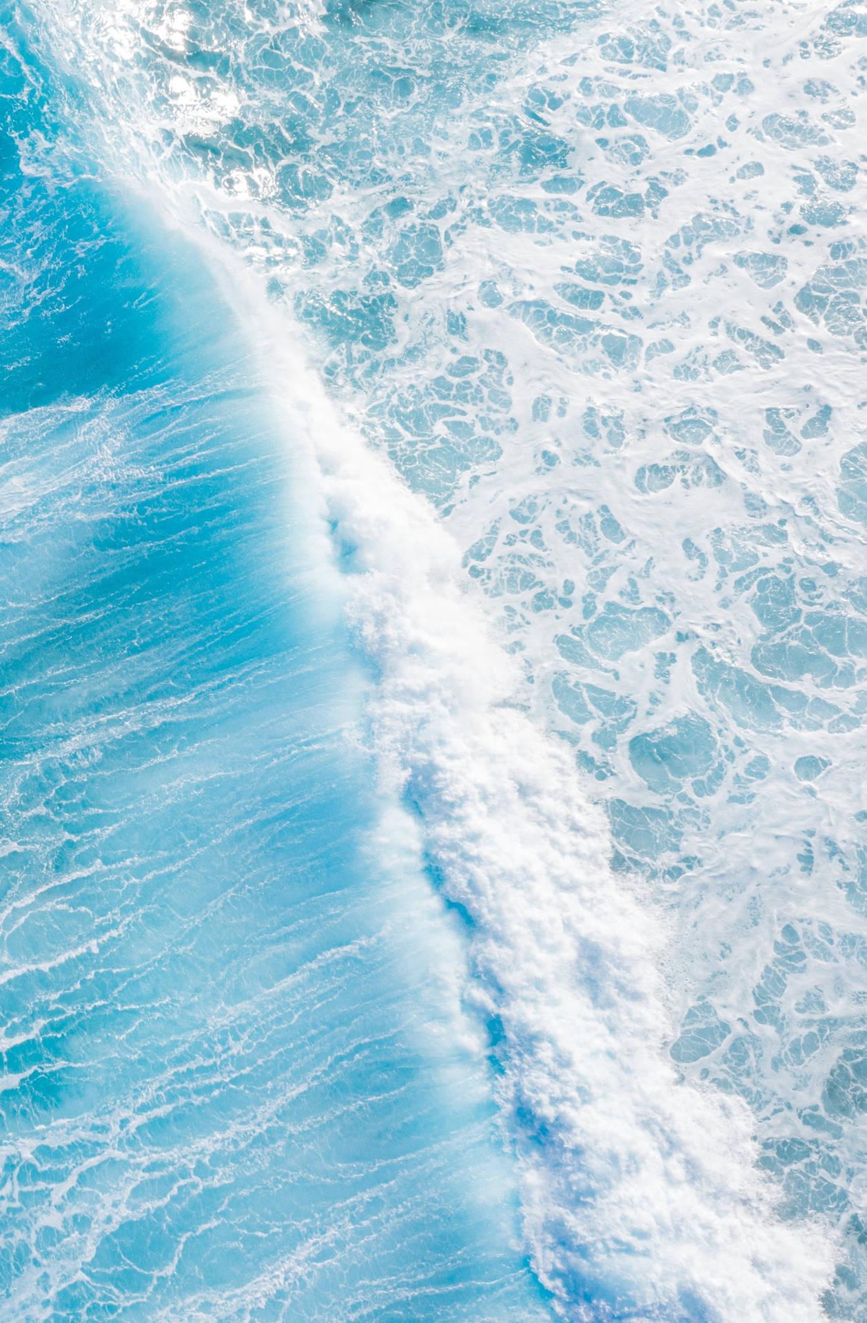 Simple Blue Aesthetic Ocean Waves Wallpaper