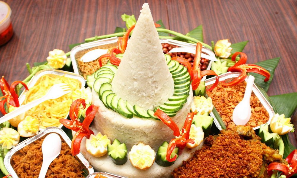 Tumpeng   traditional food usually for ceremony Indonesian food