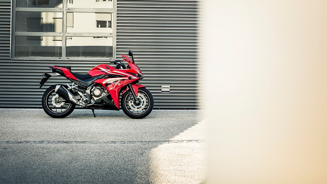 2016 Honda CBR500R unveiled