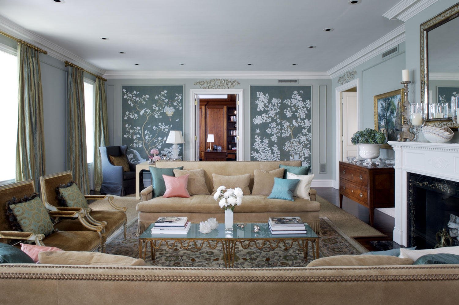 Wallpaper Design For Living Room That Can Liven Up The