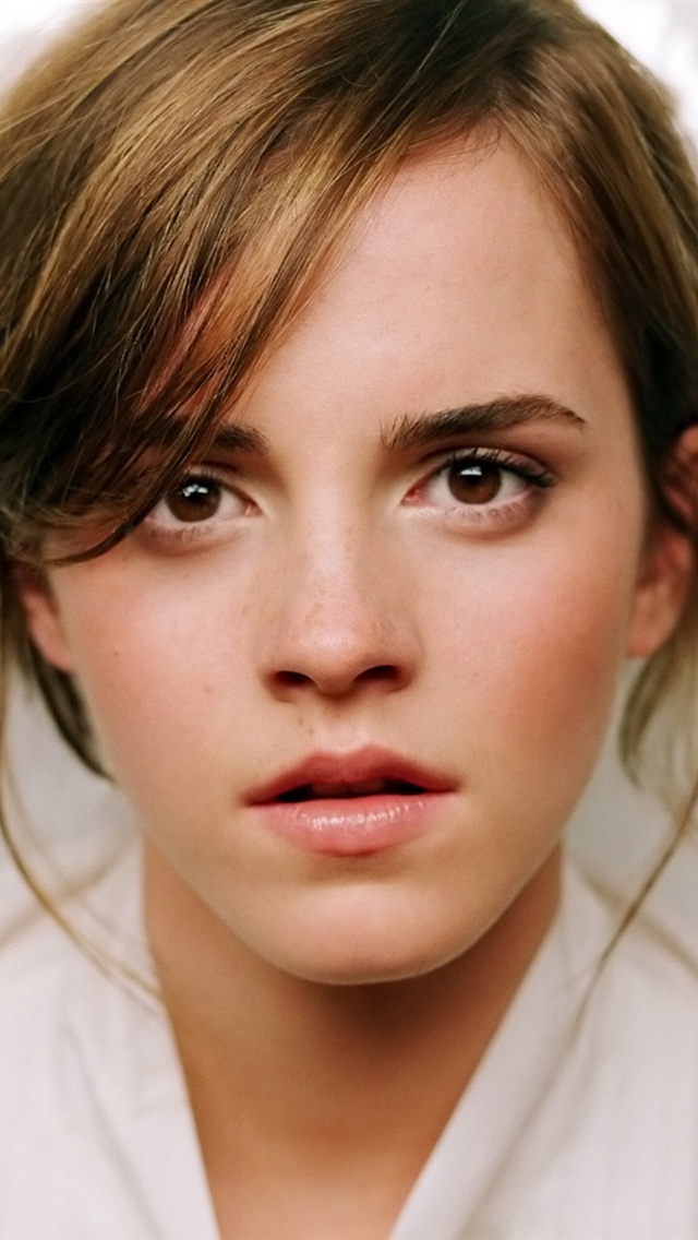 Emma Watson iPhone Wallpaper 5s 5c