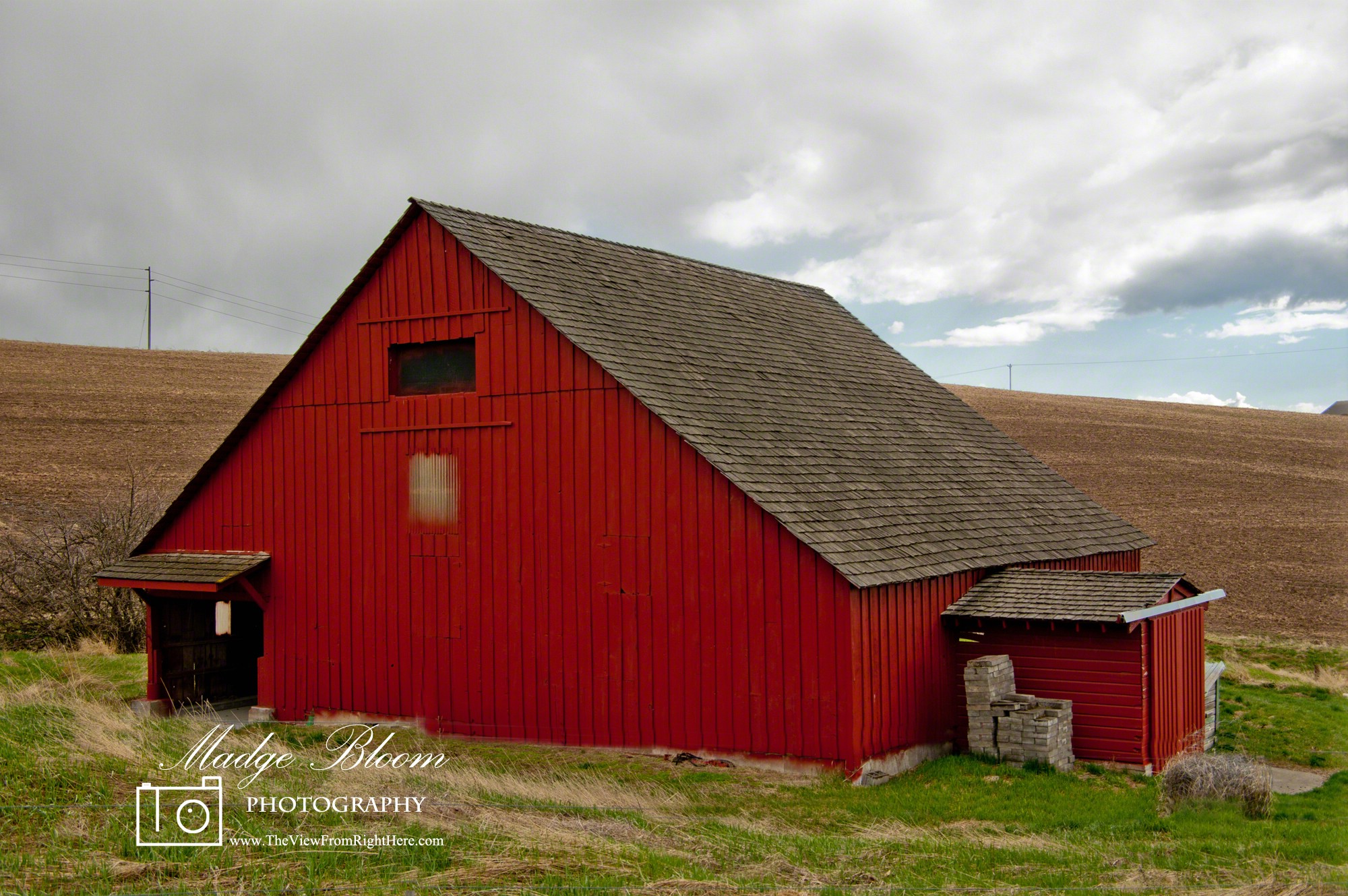 Red Barn On Potter Road In Viola Id