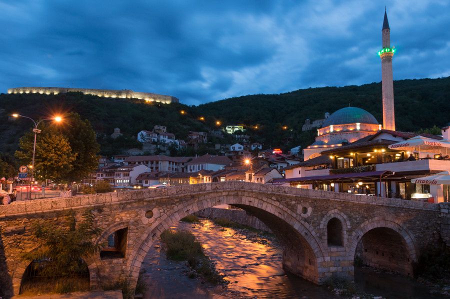 Night In Prizren Kosovo Kota Sejarah Budaya