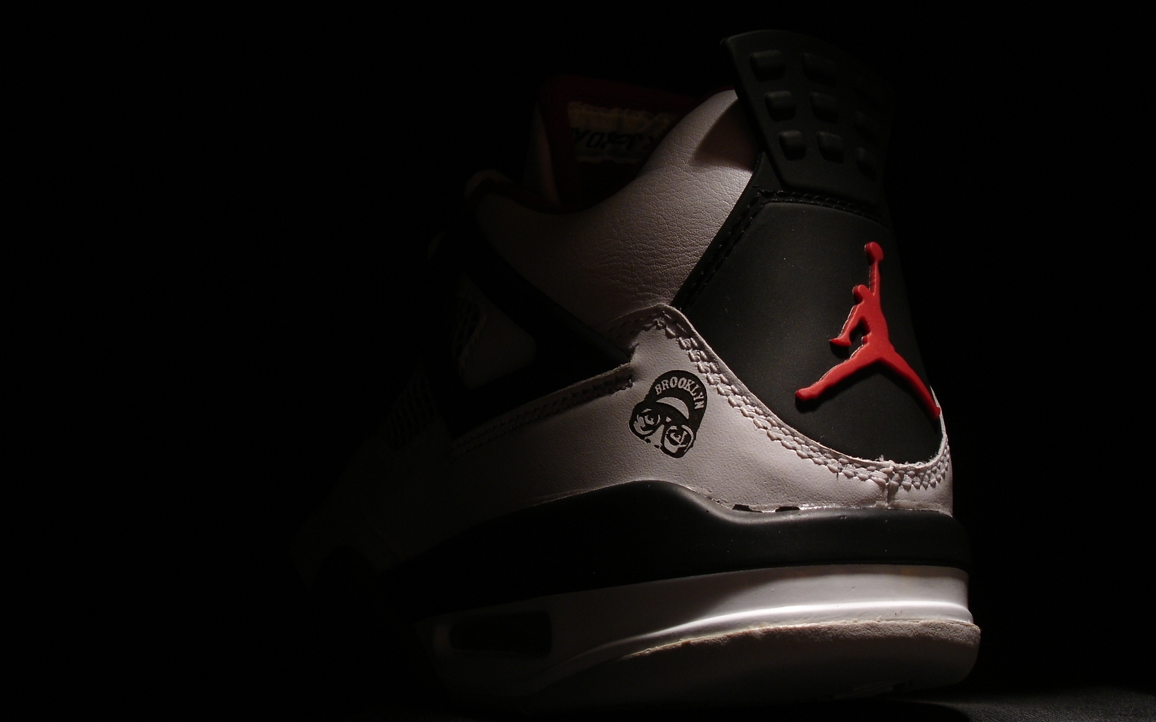Air Jordan Logo Wallpaper Hd 1680x1050