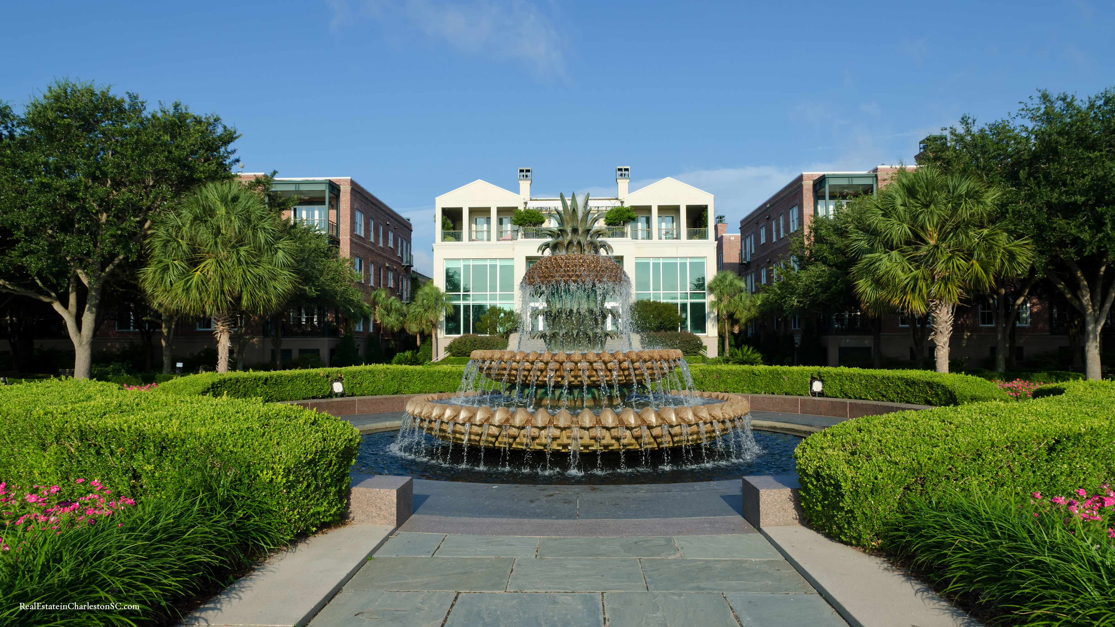 Charlestons Pineapple Fountain