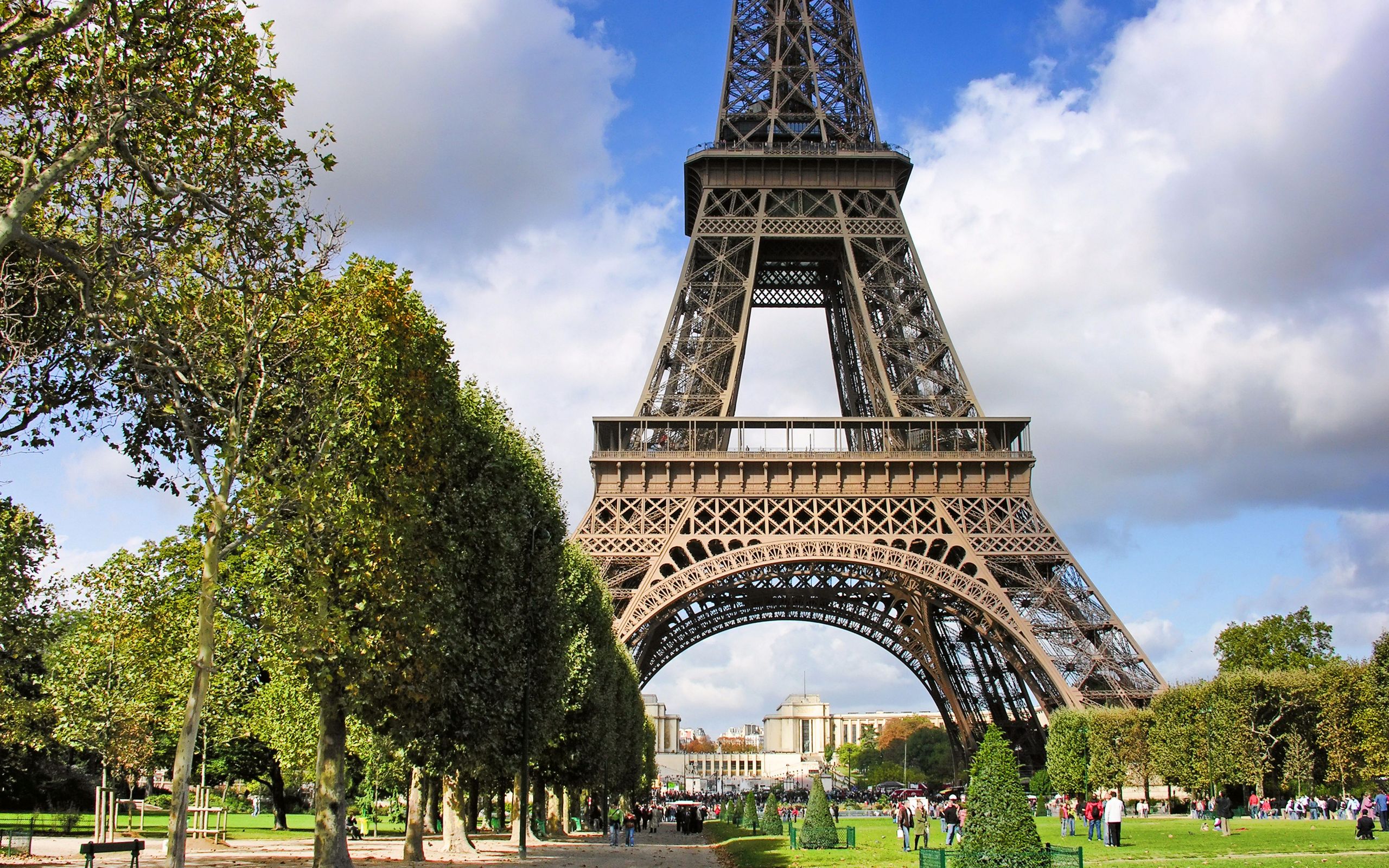 Eiffel Tower Best HD Wallpaper