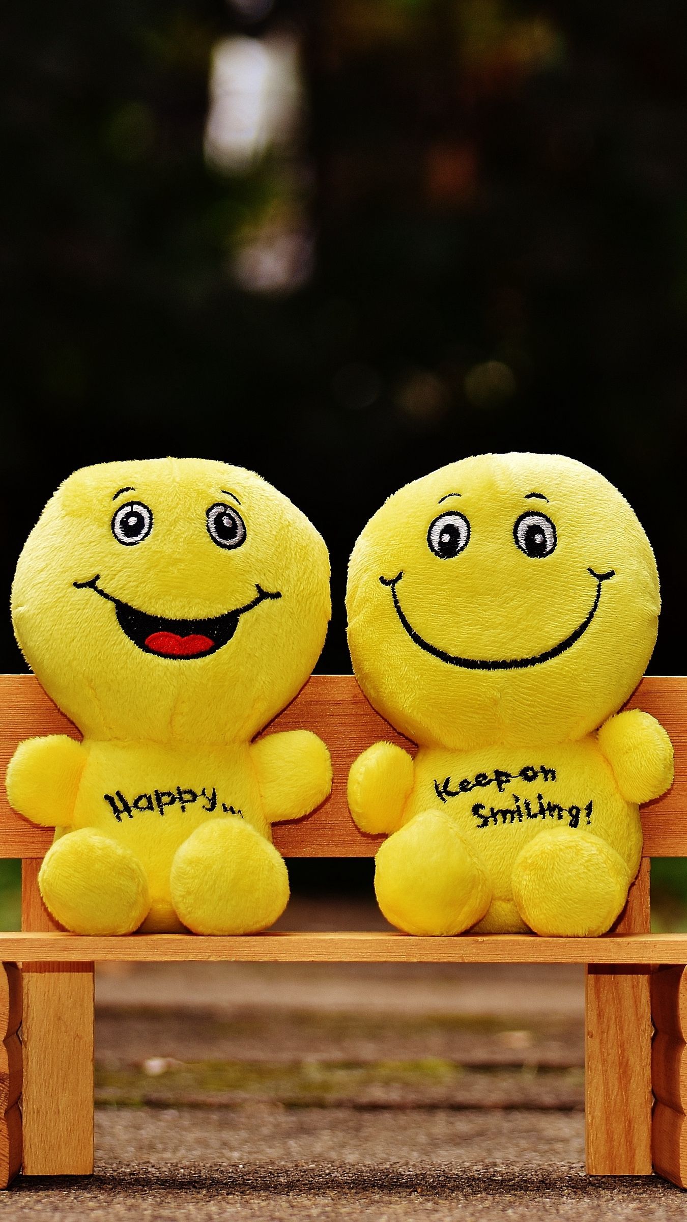 Happy Yellow Smiley Faces  Yellow smiley face Cute backgrounds Happy  smiley face