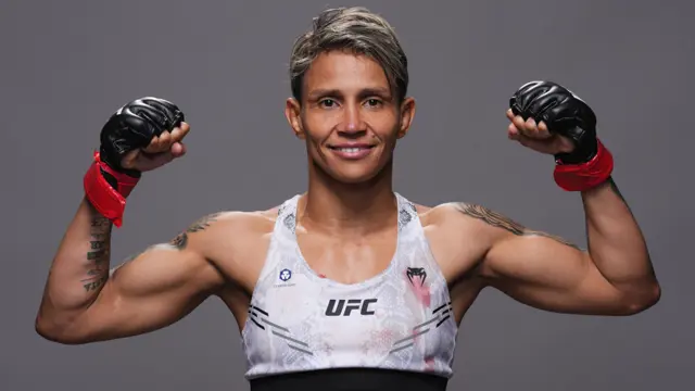 Amanda Lemos G1200 Wallpaper