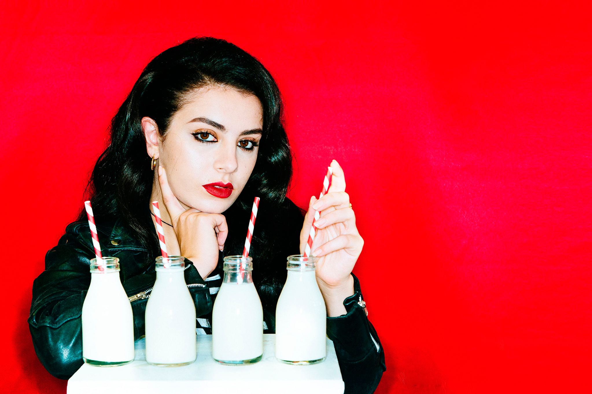 Black Hair English Singer Brown Eyes Music Charli Xcx 4k Ultra Wallpaper
