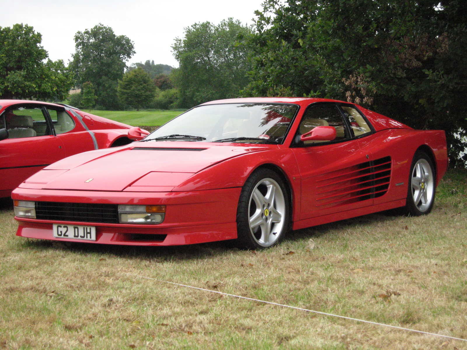 Ferrari Testarossa HD Wallpaper