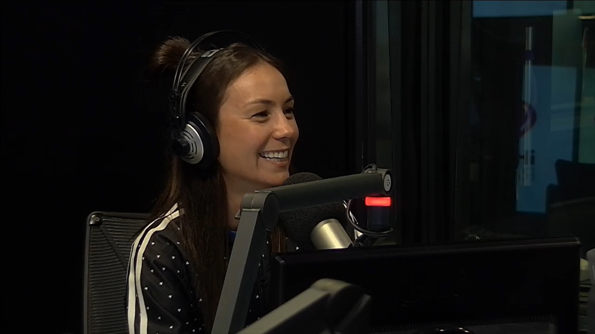 Amy Shark Chats About Her Tracks Adore And Weekends Kiis