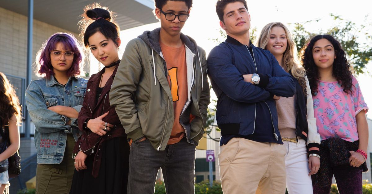 Watch The First Trailer For Hulu S Marvel Runaways