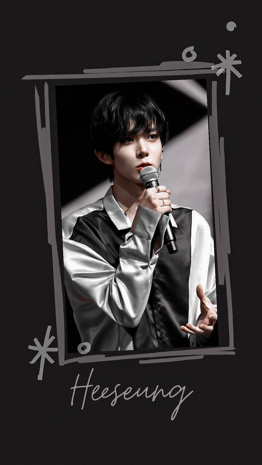 Enhypen Heeseung Black Aesthetic Phone K4v0ipt5kzokamm0 Wallpaper