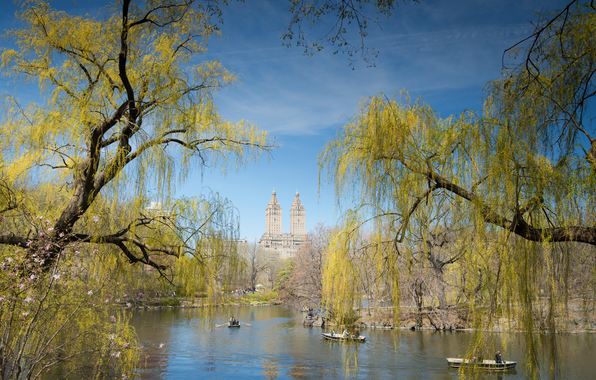 Central Park Sky House Pond Boat People Trees Spring Wallpaper