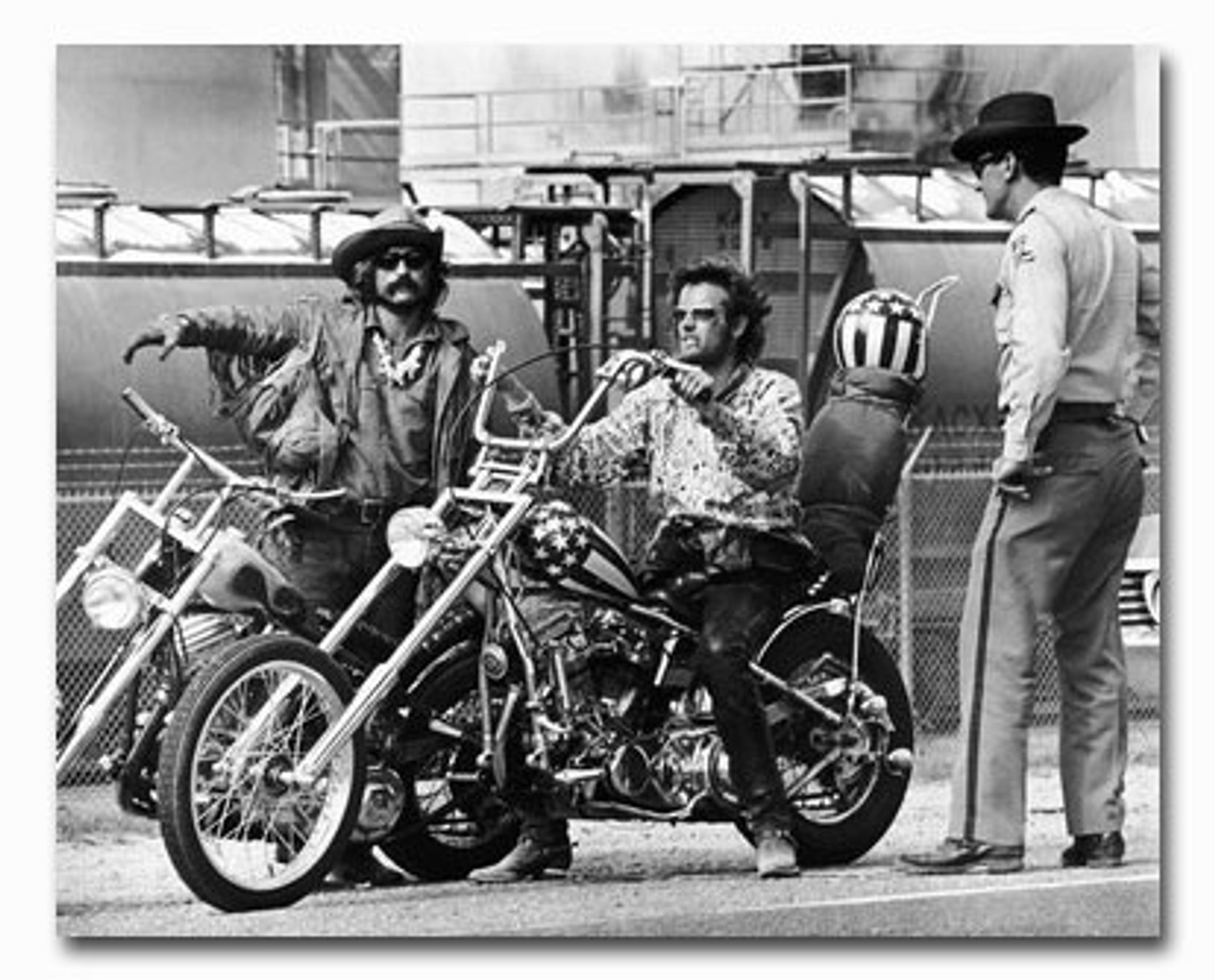 Ss2432690 Photograph Of Peter Fonda As Wyatt Dennis Hopper Billy From Easy Rider Available In Sizes Framed Or Unframed Buy Now At Starstills Wallpaper