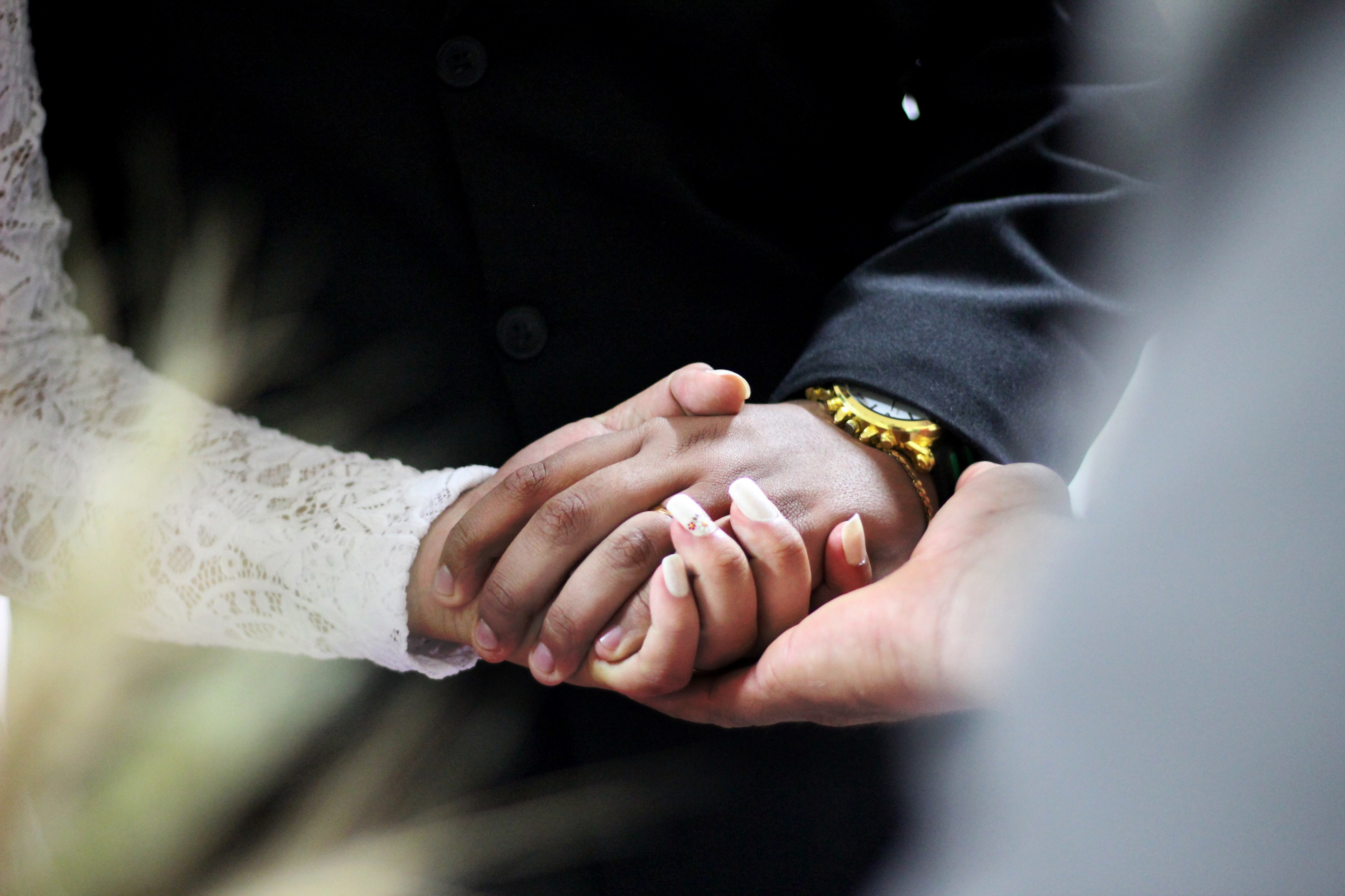 Couple Hands Wallpaper