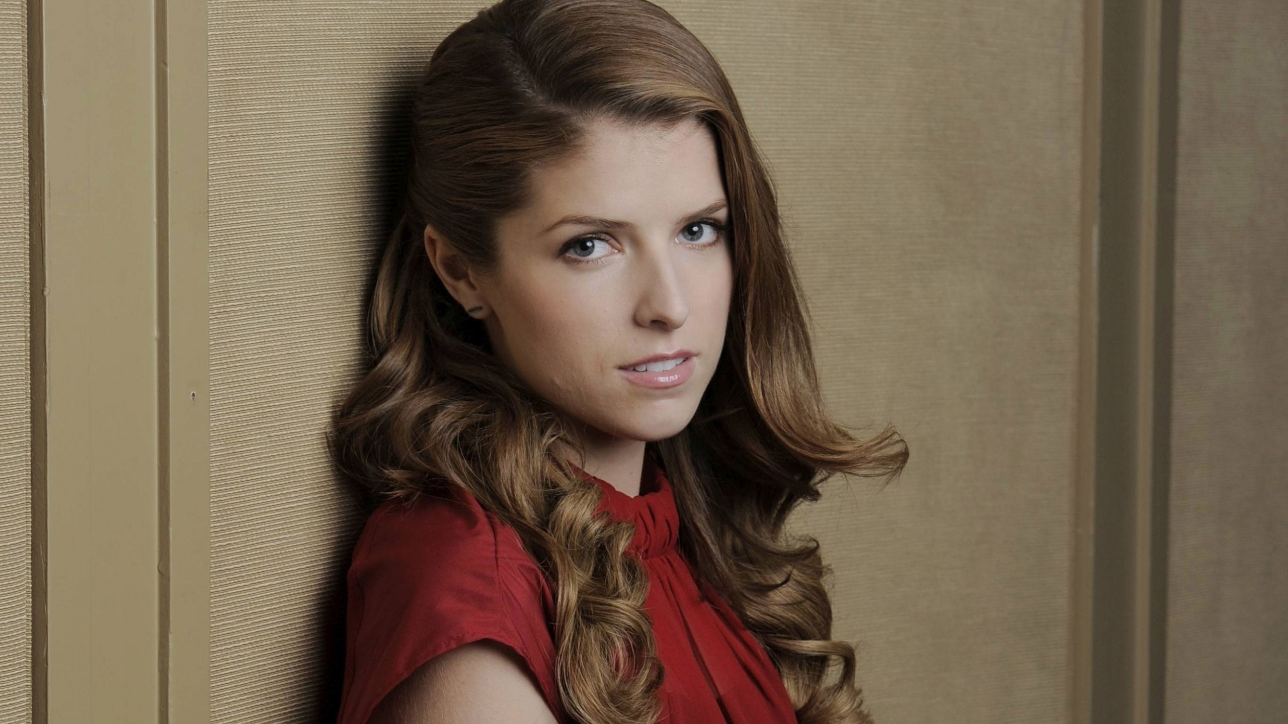 Anna Kendrick Wallpaper Image Photos Pictures Background