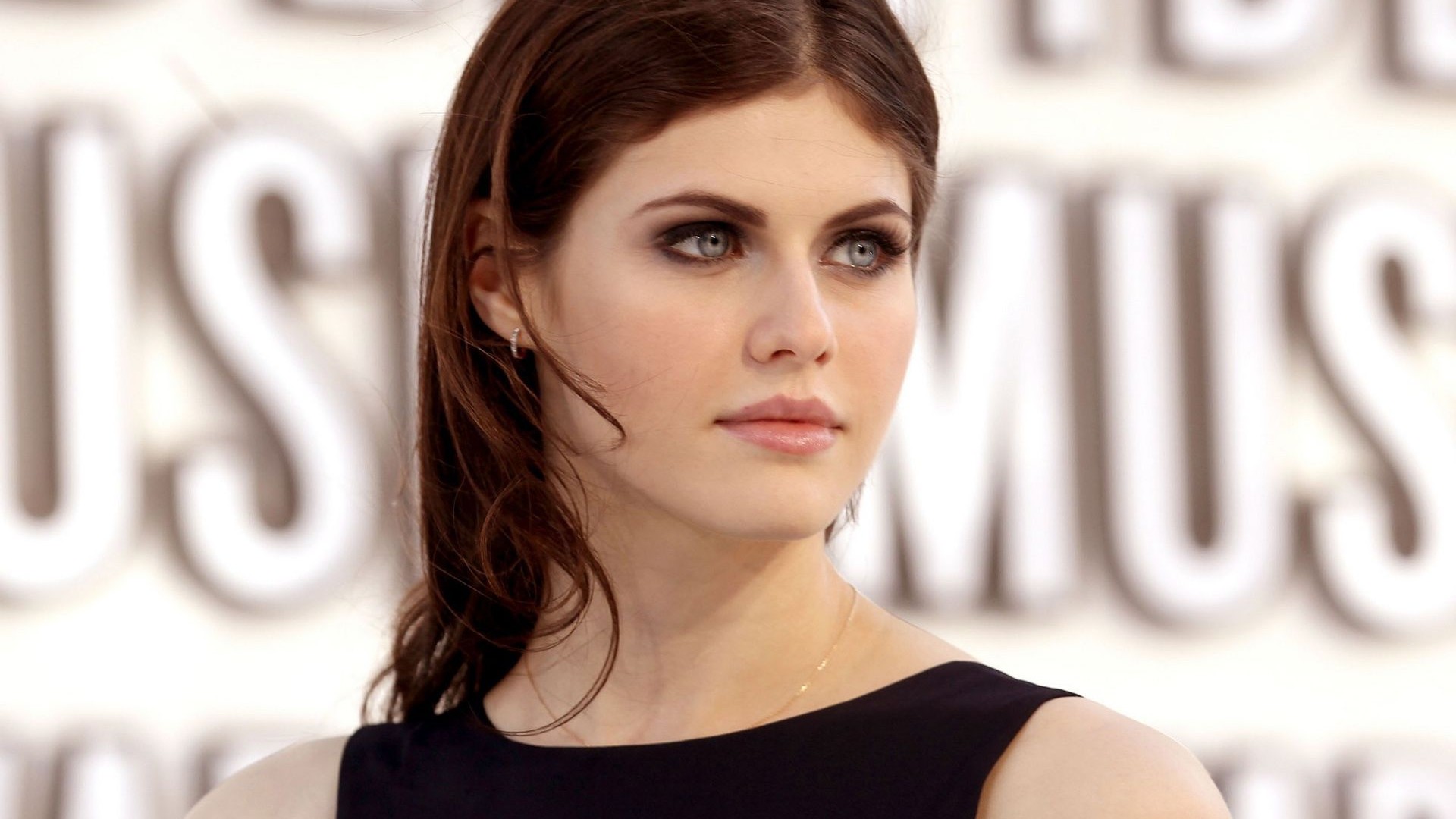Daddario Hot Celebrity Wallpaper With Resolutions Pixel