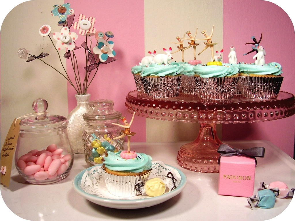 Yorkshire Image Fairy BirtHDay Cupcakes For Berni HD Wallpaper