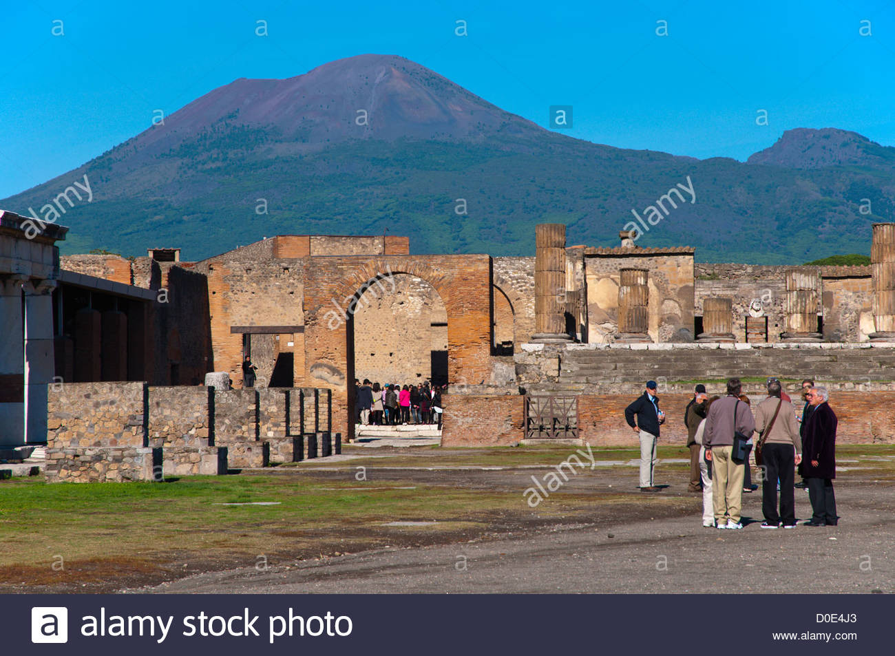 Foro The Forum With Mount Vesuvius In Background Pompeii Roman