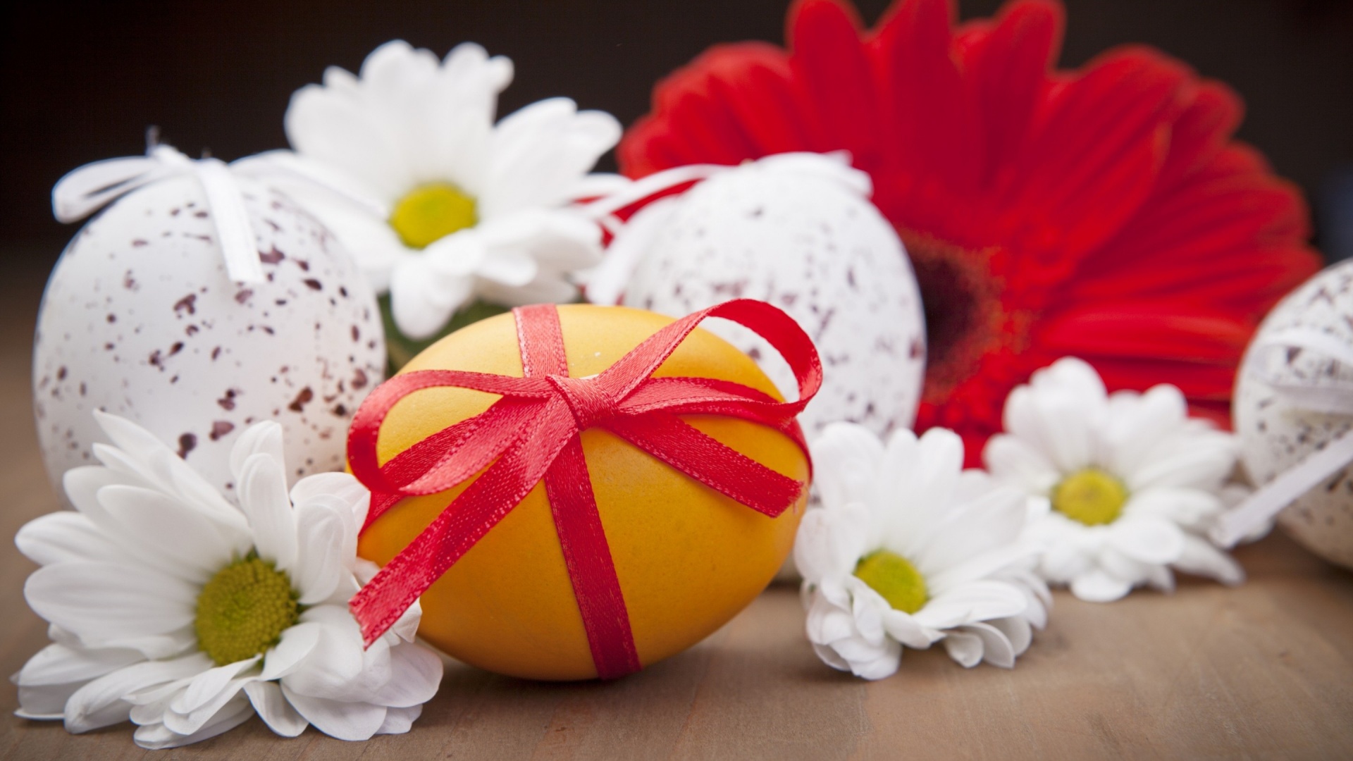Holidays Easter Flowers And Eggs Wallpaper