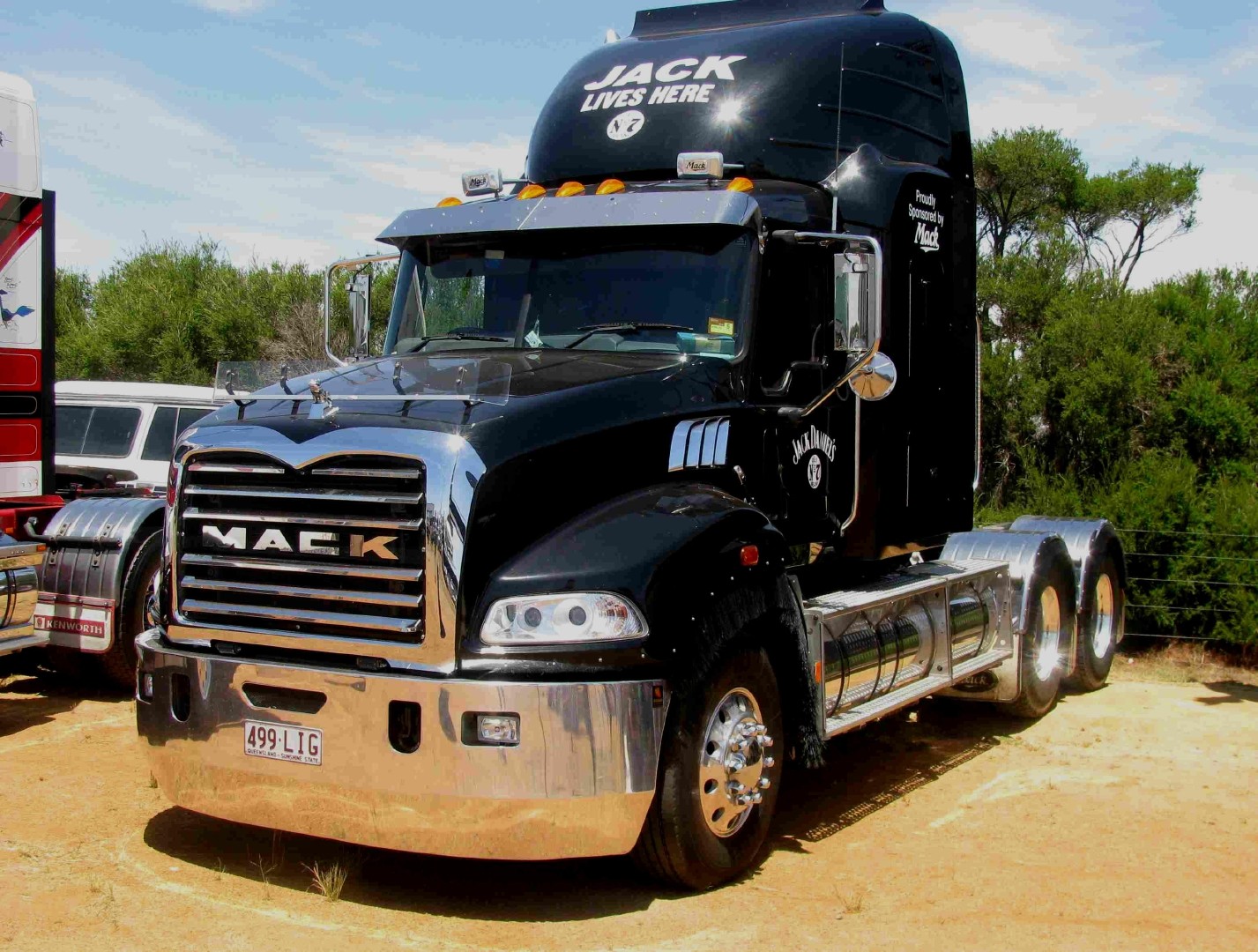 Wallpaper Mack Black Thunder Semi Truck Sema Show Socal Customs