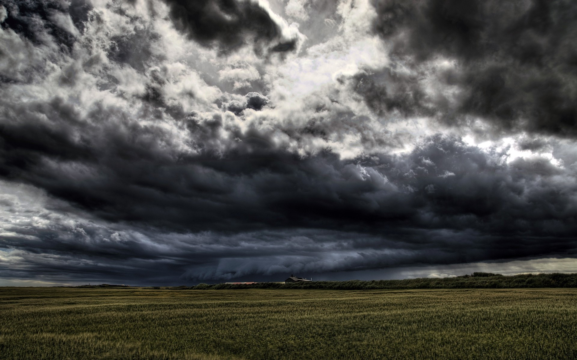 Displaying Image For Dark Stormy Sky Wallpaper