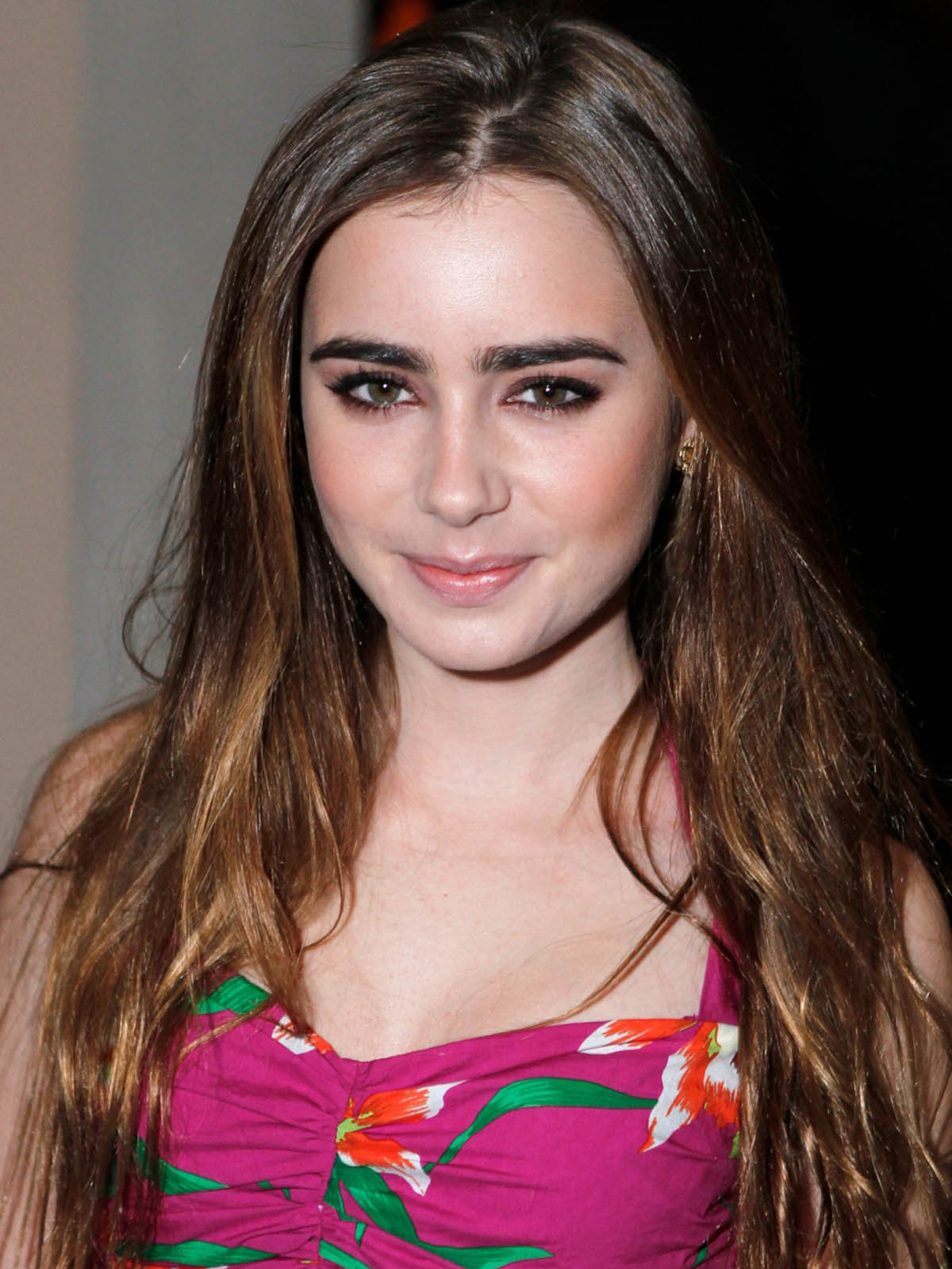 Actress Wallpaper Lily Collins Beautiful