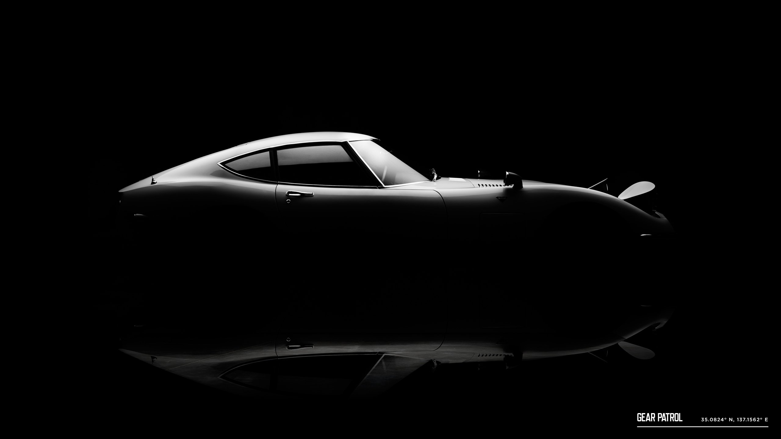 Do Yourself a Favor and Download This Toyota 2000GT Wallpaper