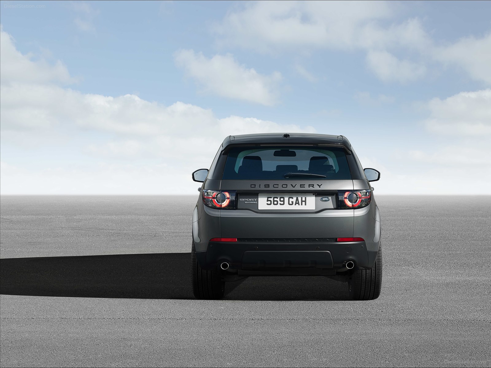 Home Land Rover Discovery Sport