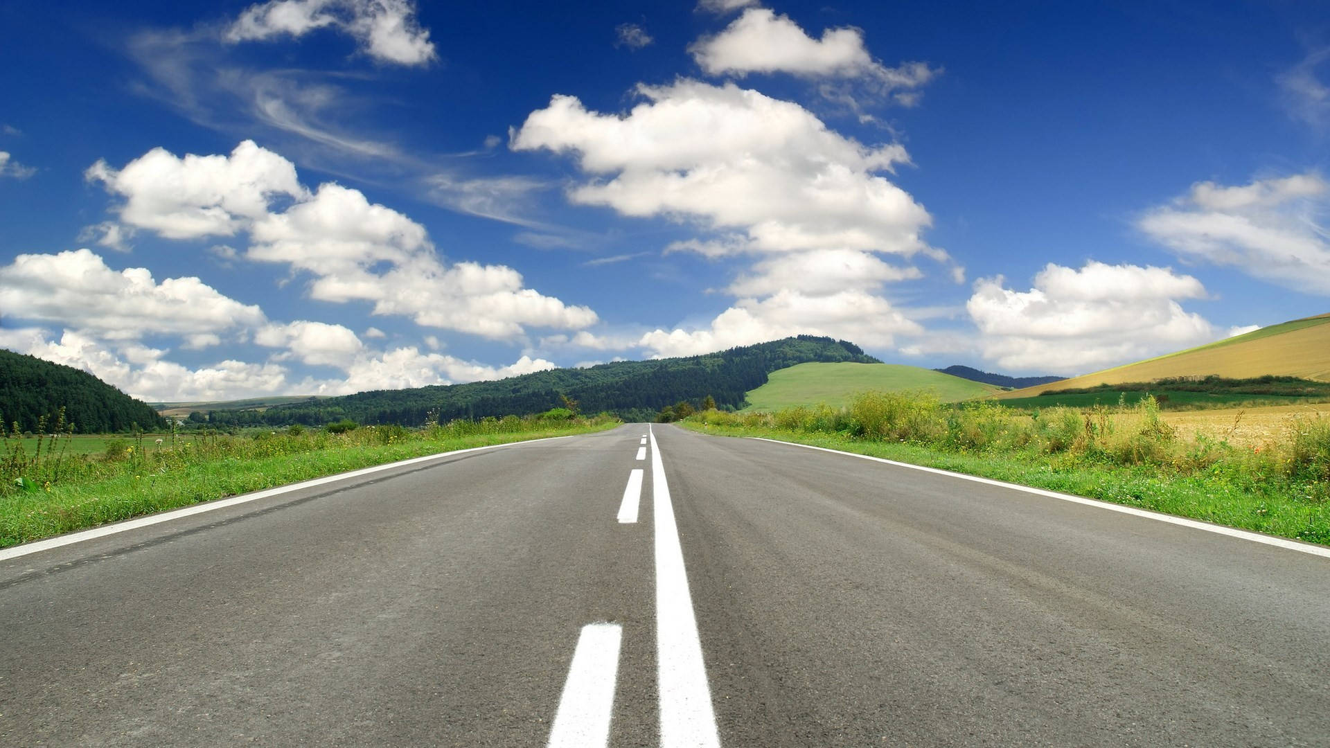 Country Road Wallpaper