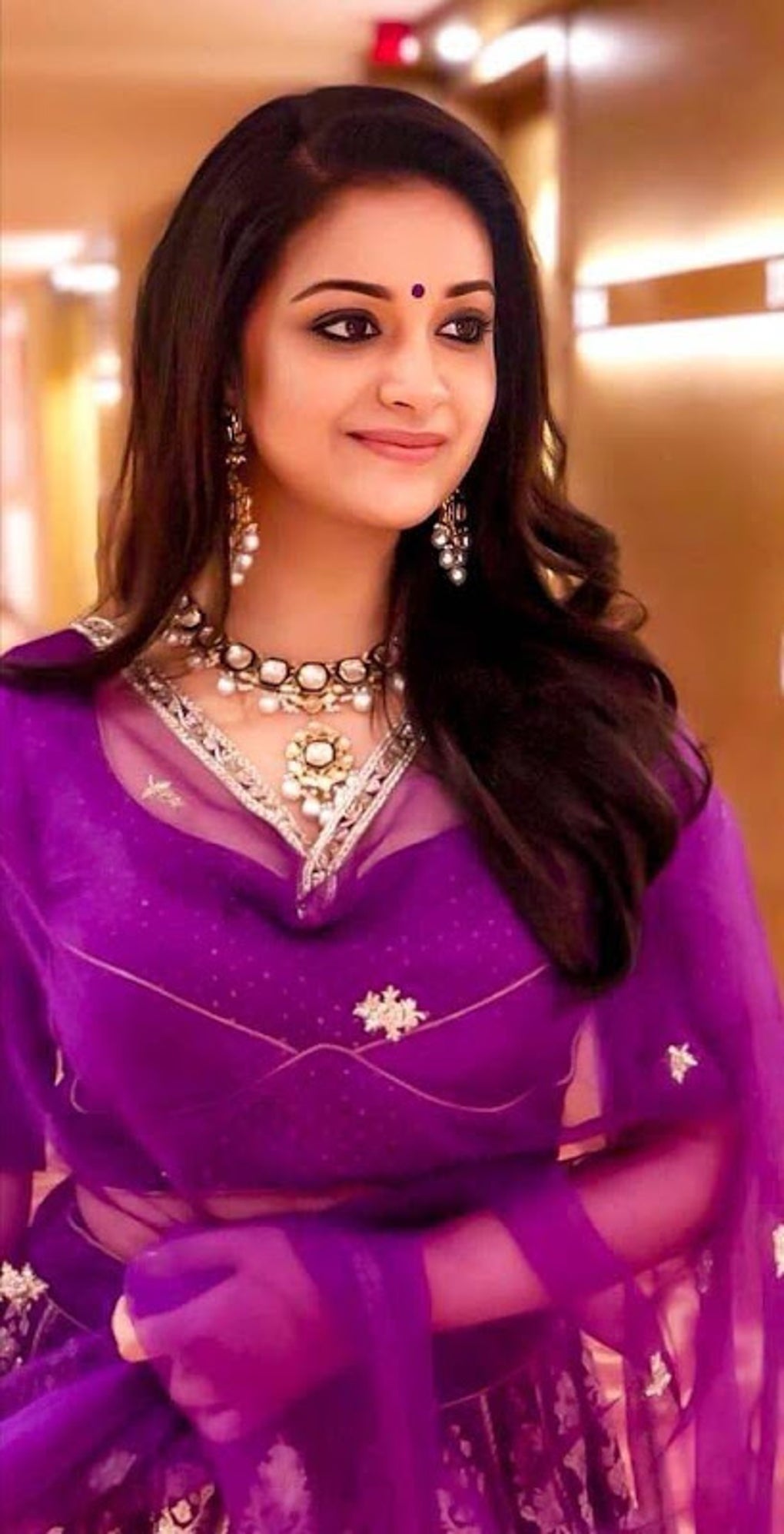 Keerthi Suresh Wallpaper HD Apk For Android