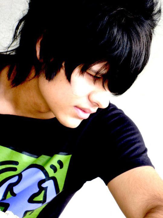 Download Free Wallpapers Emo Boy Hairstyle