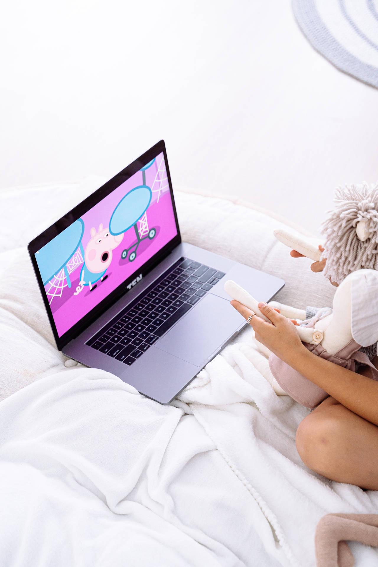 Aesthetic Laptop Peppa Pig Wallpaper