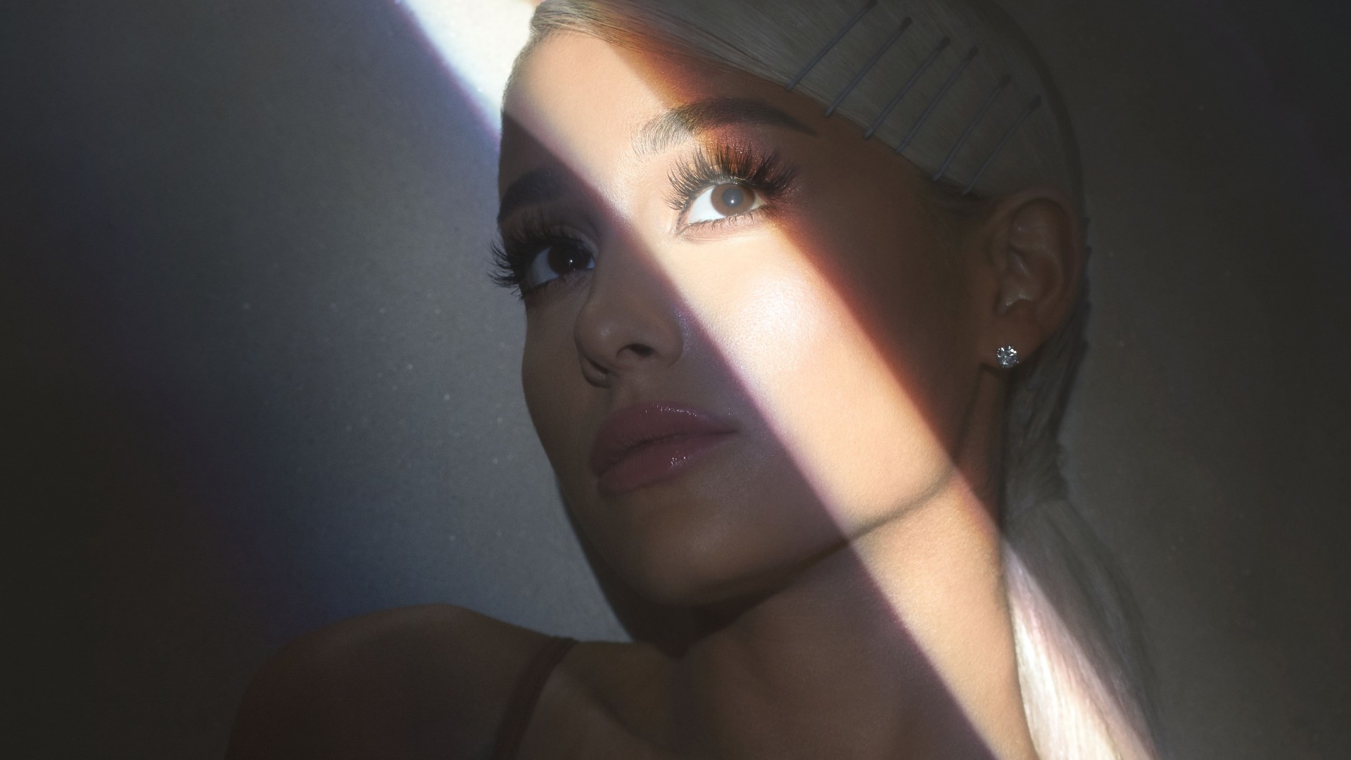 Ariana Grande Sweetener HD Wallpaper Stream
