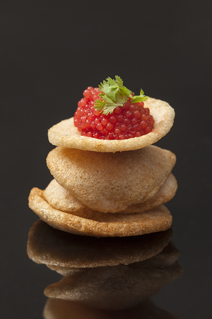 Image Red Crisps Caviar Reflection Food Seafoods Gray Background