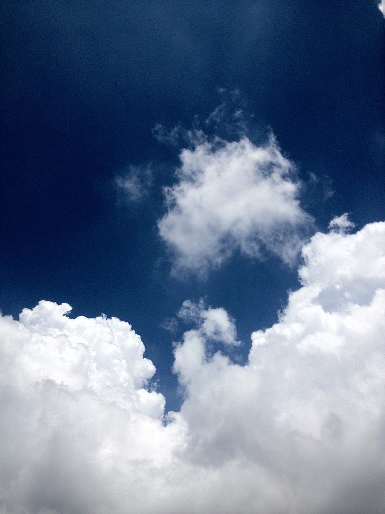 iPhone Wallpaper Deep blue sky by seetoyuxiang 774x1032