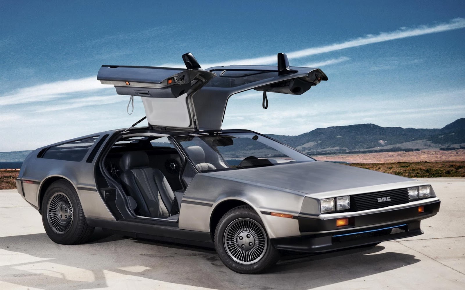 Few Shots Of How Most People Know The Delorean