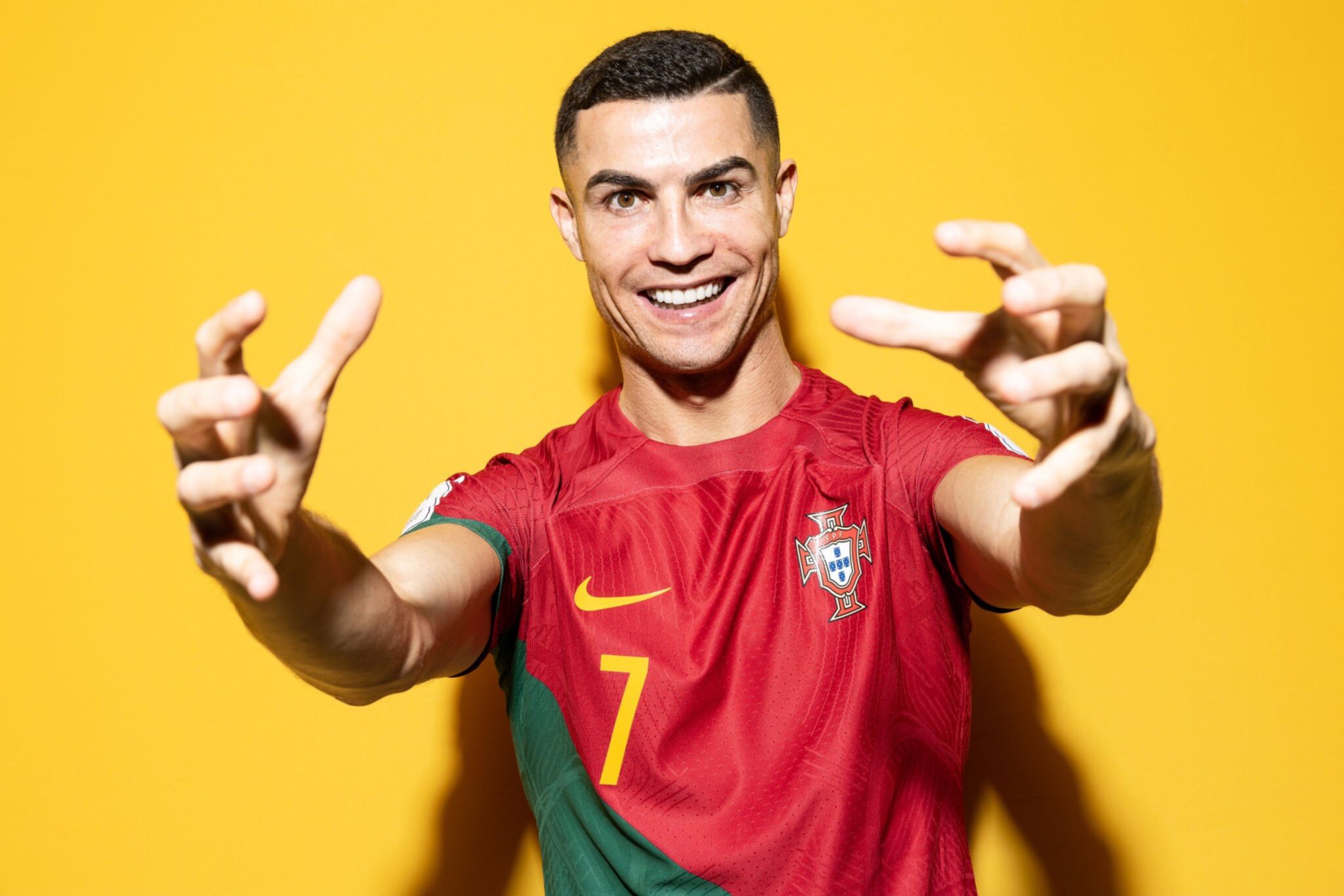 4k Cristiano Ronaldo Fifa World Cup Qatar Photoshoot Wallpaper