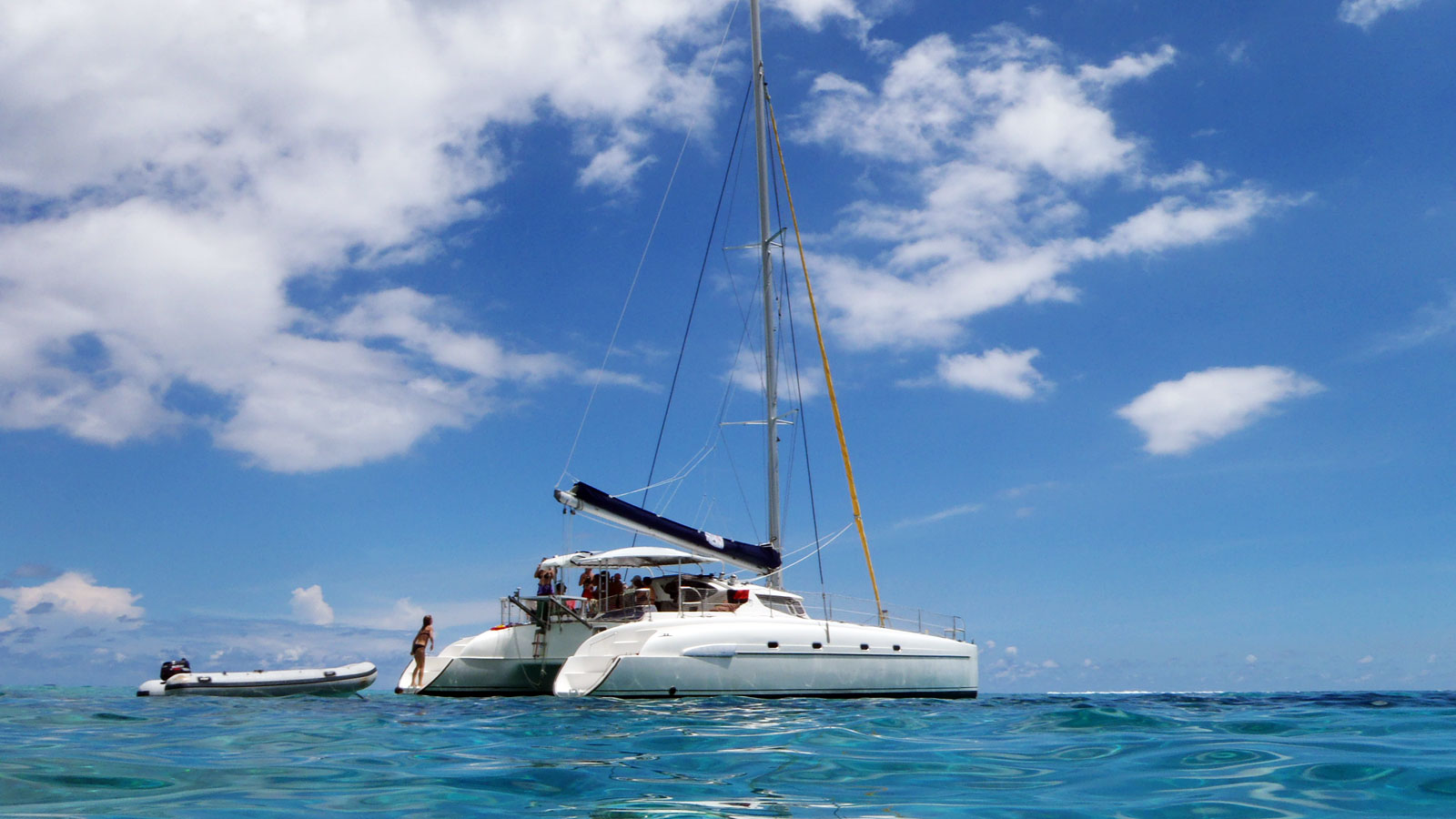 Le Catamaran Tahiti Liberty Cruise