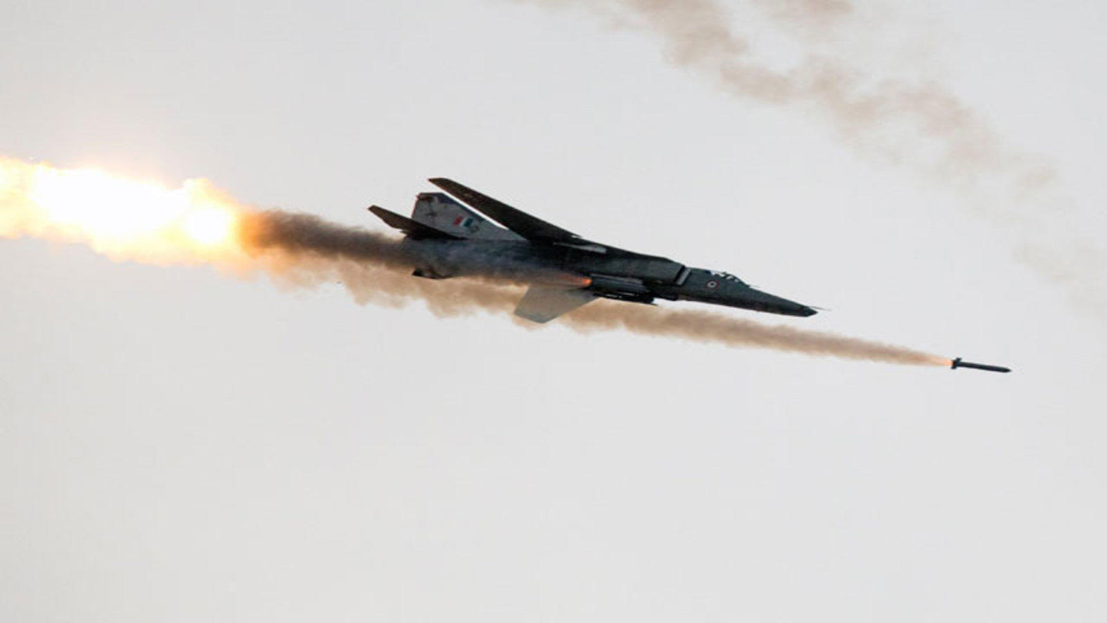 Mikoyan MiG 27 MiG 27 takes to skies one last time IAF bids 1600x900